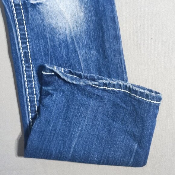 Maurices jeans women's size 5/6 ink blue colour Low rise Boot cut Embroidered - Picture 9 of 14